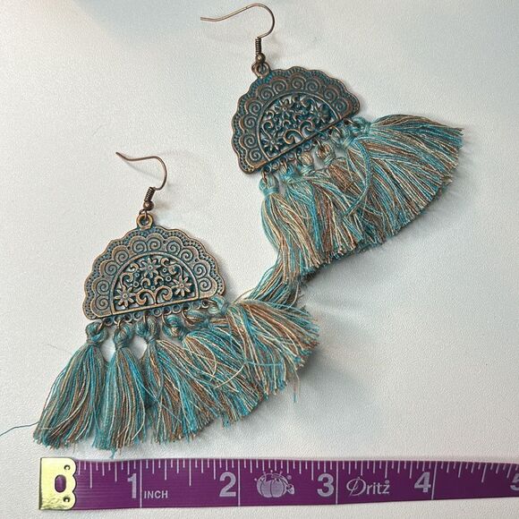 NWT Trendy Bronze Tassel Earrings - Picture 8 of 12